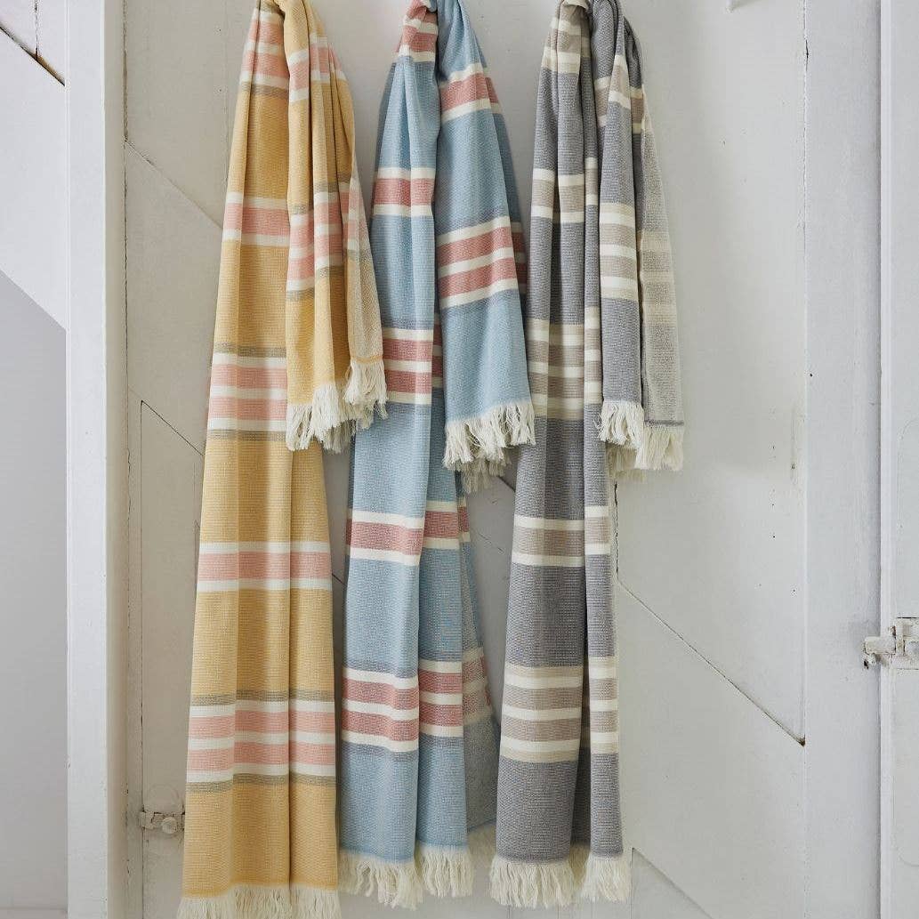 Schwarz gestreifte Fouta