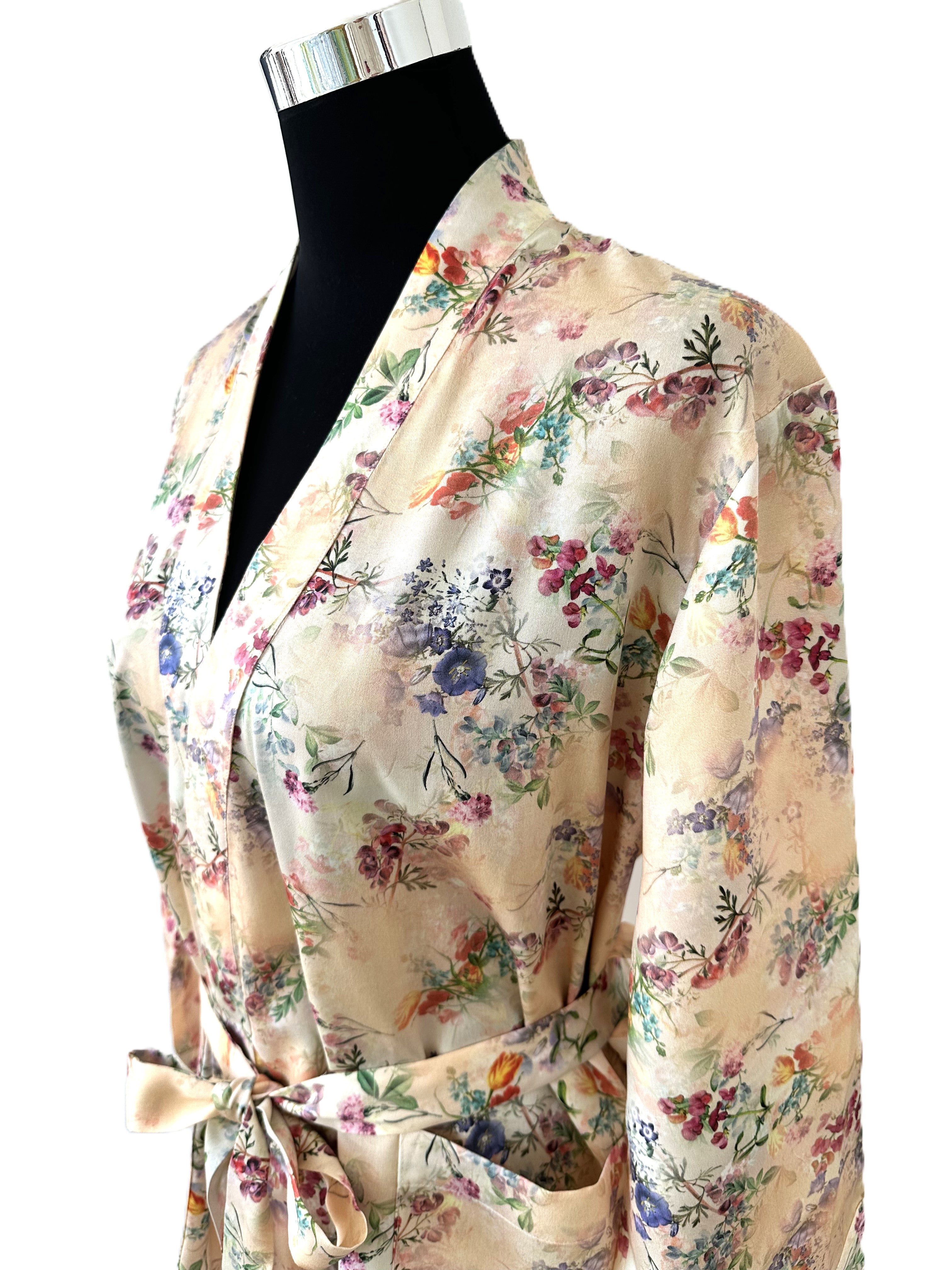 <transcy>Satin Kimono Crystal Peony 100% mercerized cotton satin 300 TC</transcy>