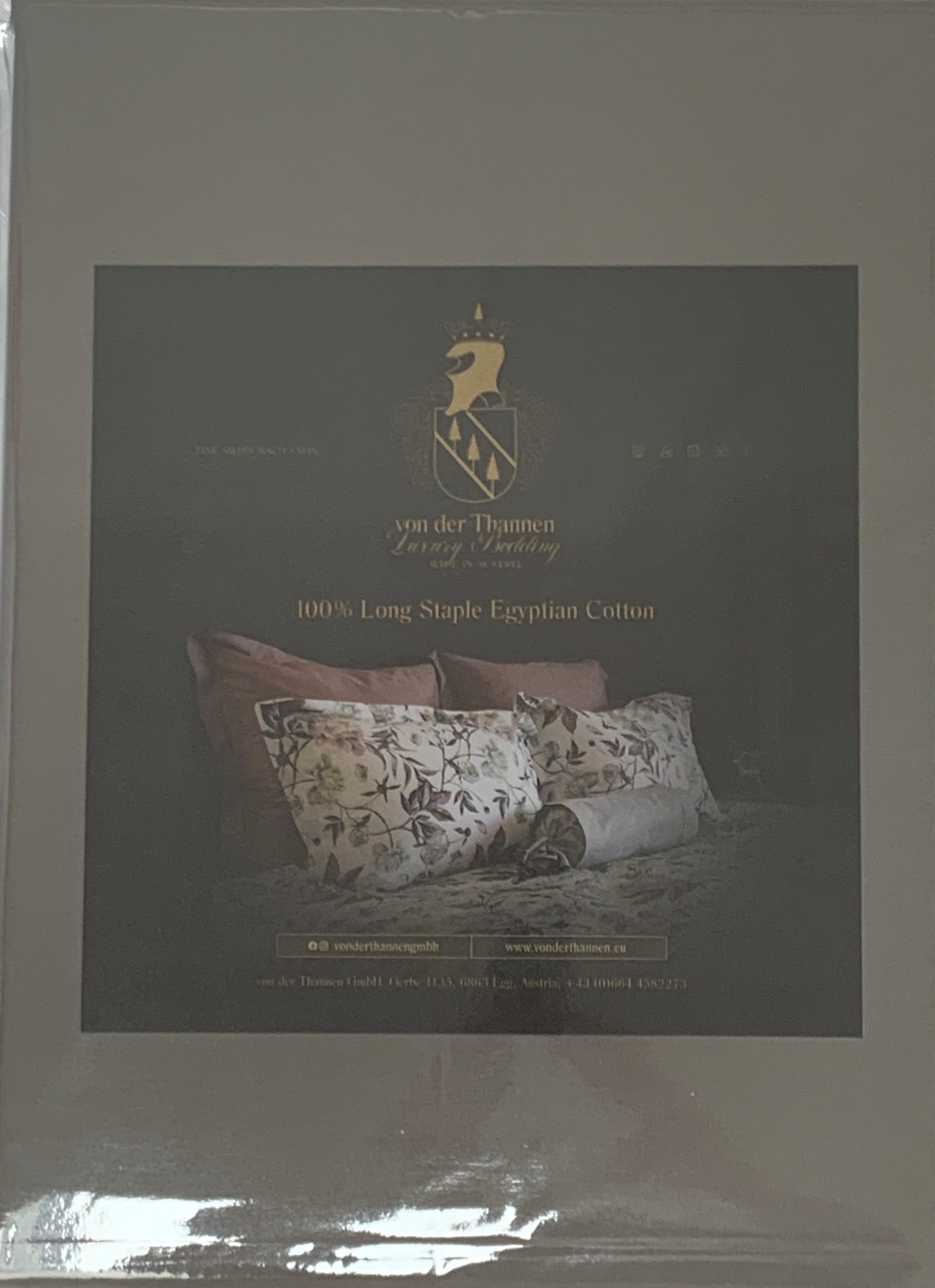<transcy>Satin bed sheet 100% mercerized cotton satin 300 TC uni color</transcy>