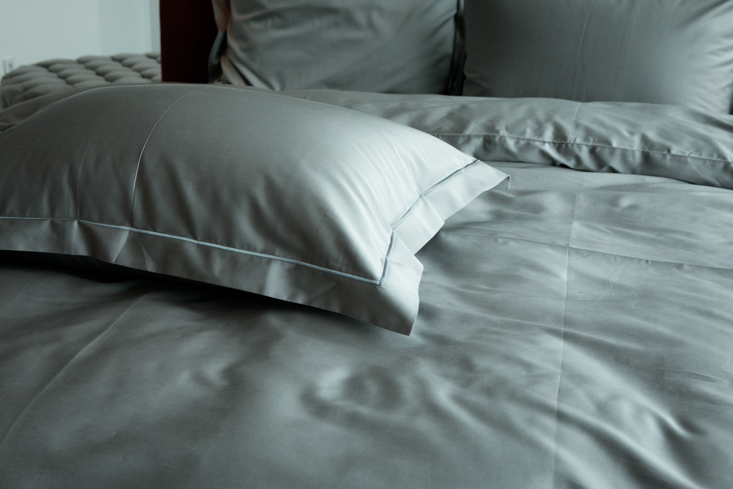 Bed linen set Uni Black sand with decorative stitching 100% mercerized cotton satin 300 TC easy iron