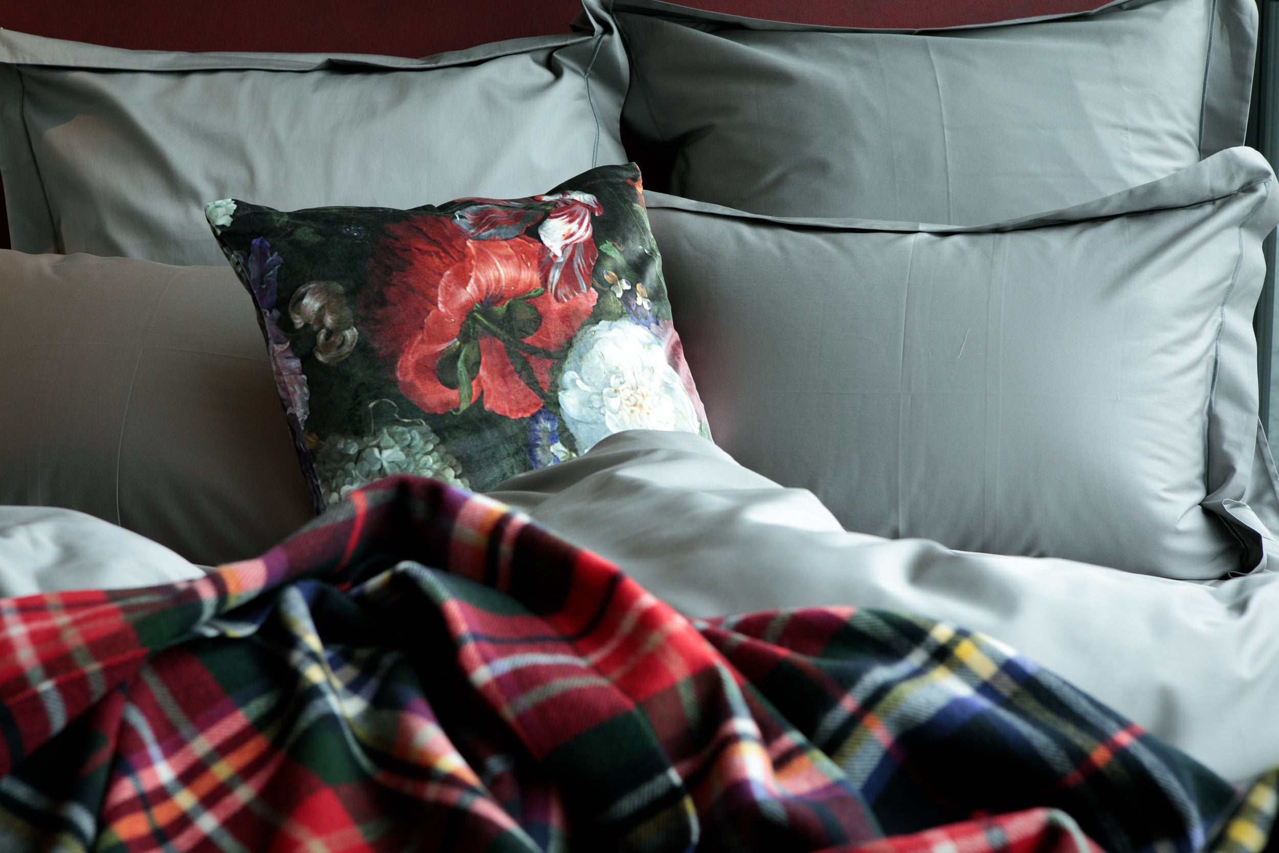 Bed linen set Uni Black sand with decorative stitching 100% mercerized cotton satin 300 TC easy iron