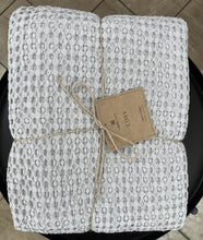 Lade das Bild in den Galerie-Viewer, Waffeldecke Cozy 100% Baumwolle

