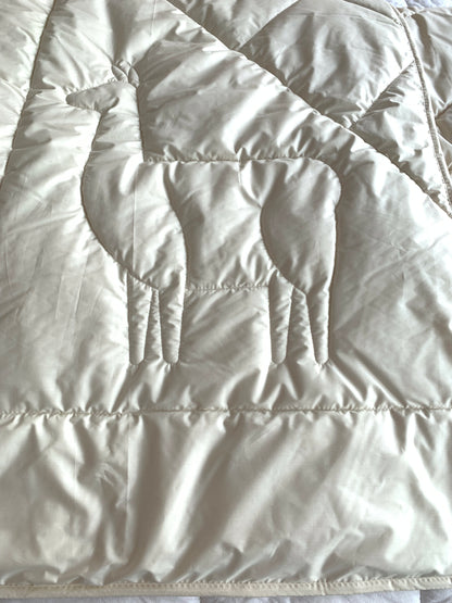 <tc>Blanket Madison Mono Hotel Collection</tc>