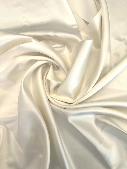 Silk pillow made of 100% silk 28 mm