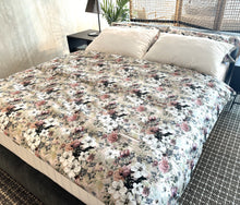 Lade das Bild in den Galerie-Viewer, NEU! Magnolia Pink 100% mercerisierte Baumwolle Satin 300 TC bügelleicht
