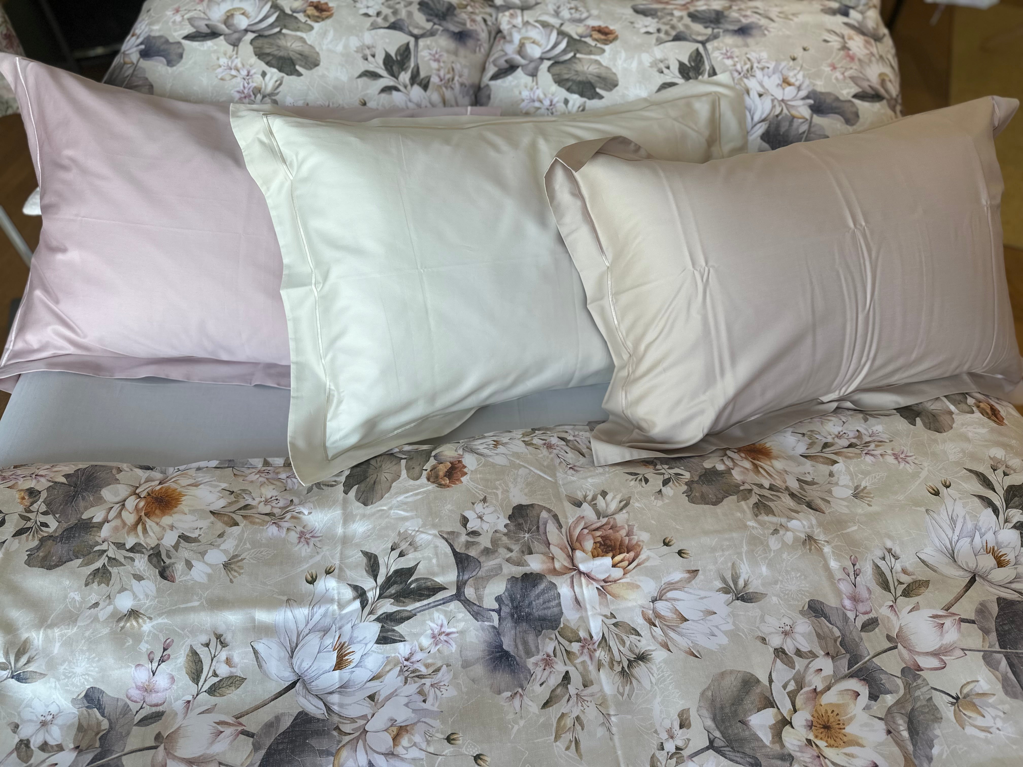 Bettwäsche Set Wasserlilien 100% mercerisierte Baumwolle Satin 300 TC bügelleicht