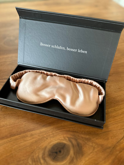 Sleep mask made of 100% silk