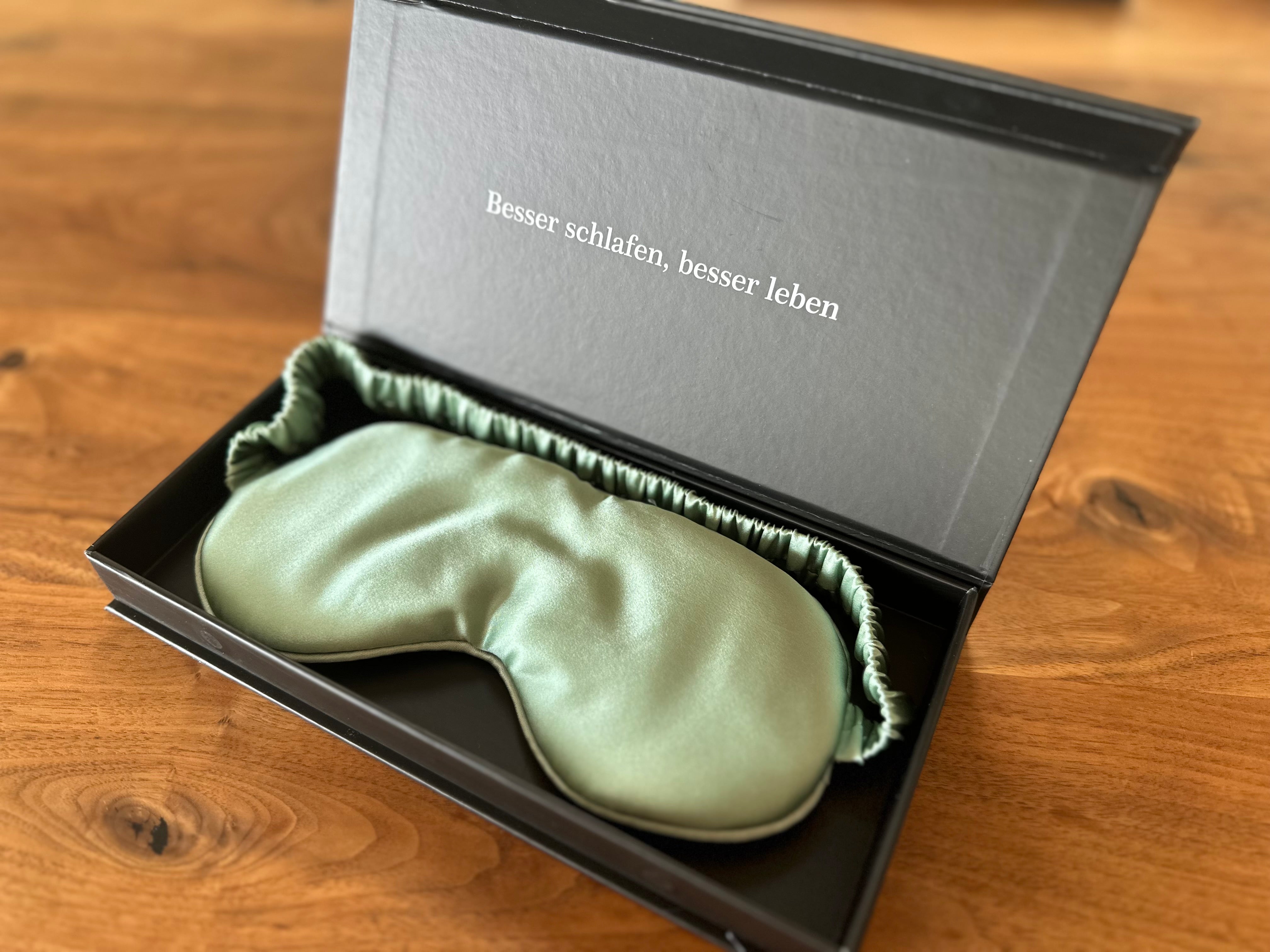 Sleep mask made of 100% silk
