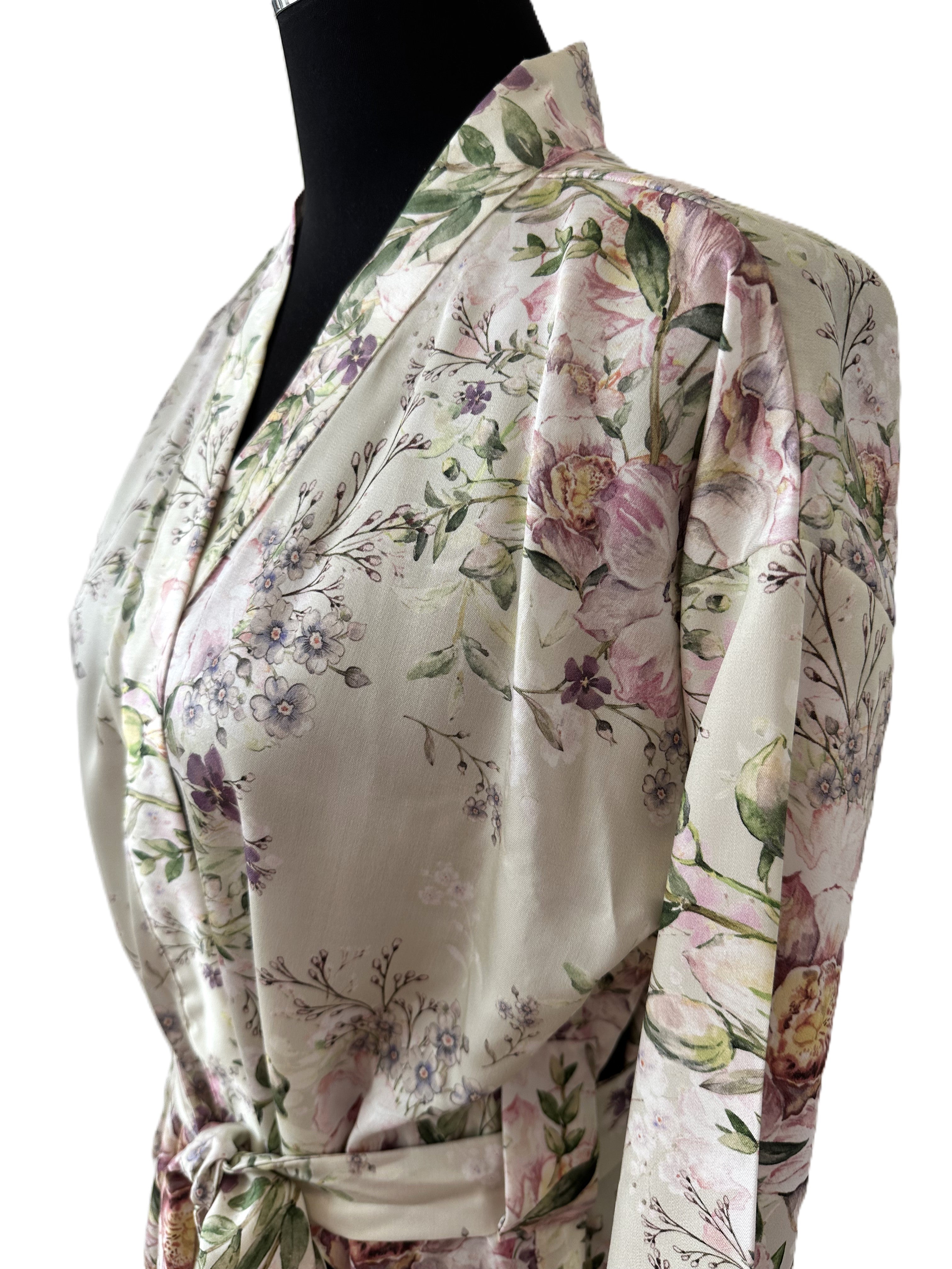 <transcy>Satin Kimono Crystal Peony 100% mercerized cotton satin 300 TC</transcy>