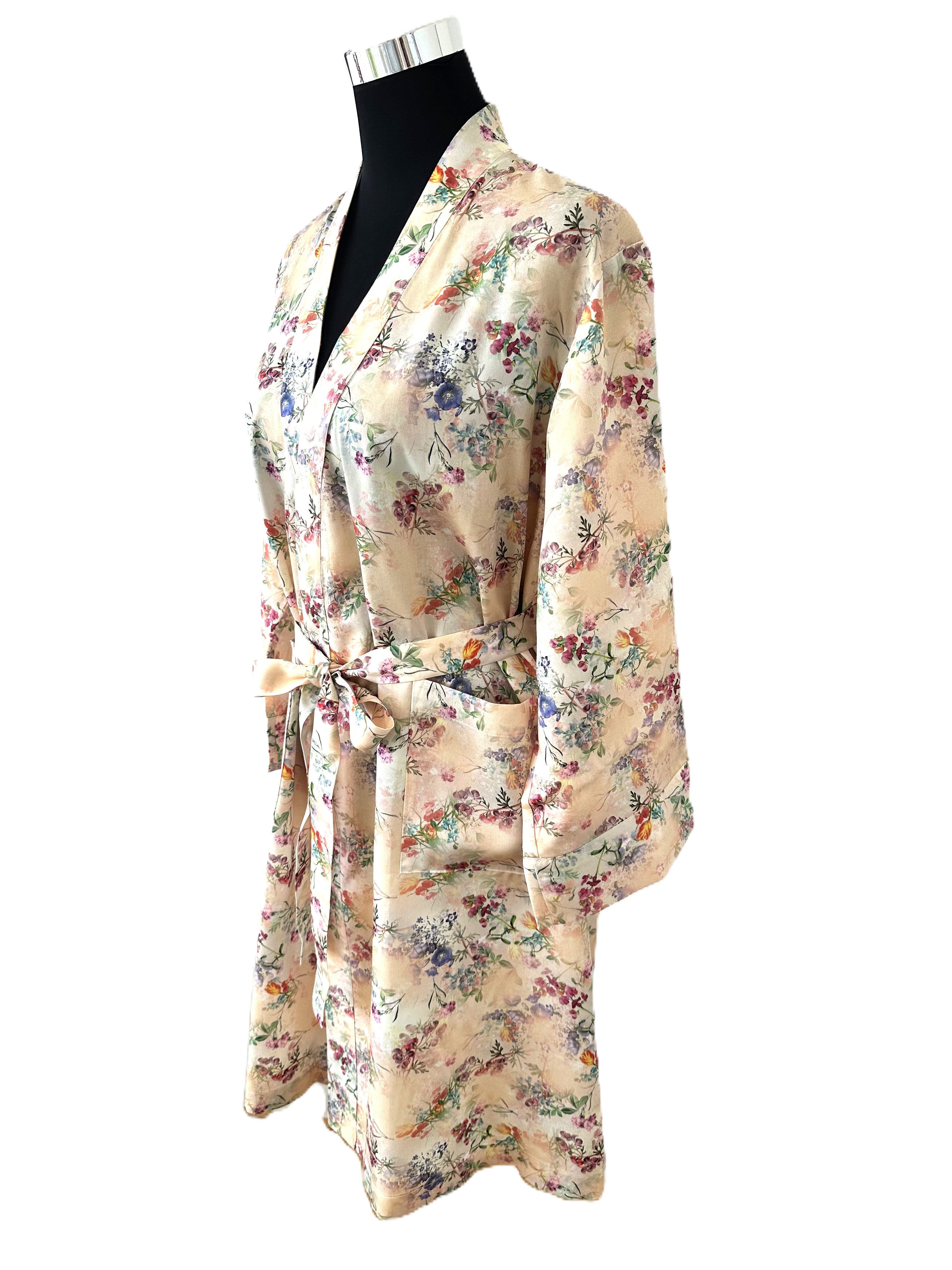<transcy>Satin Kimono Crystal Peony 100% mercerized cotton satin 300 TC</transcy>