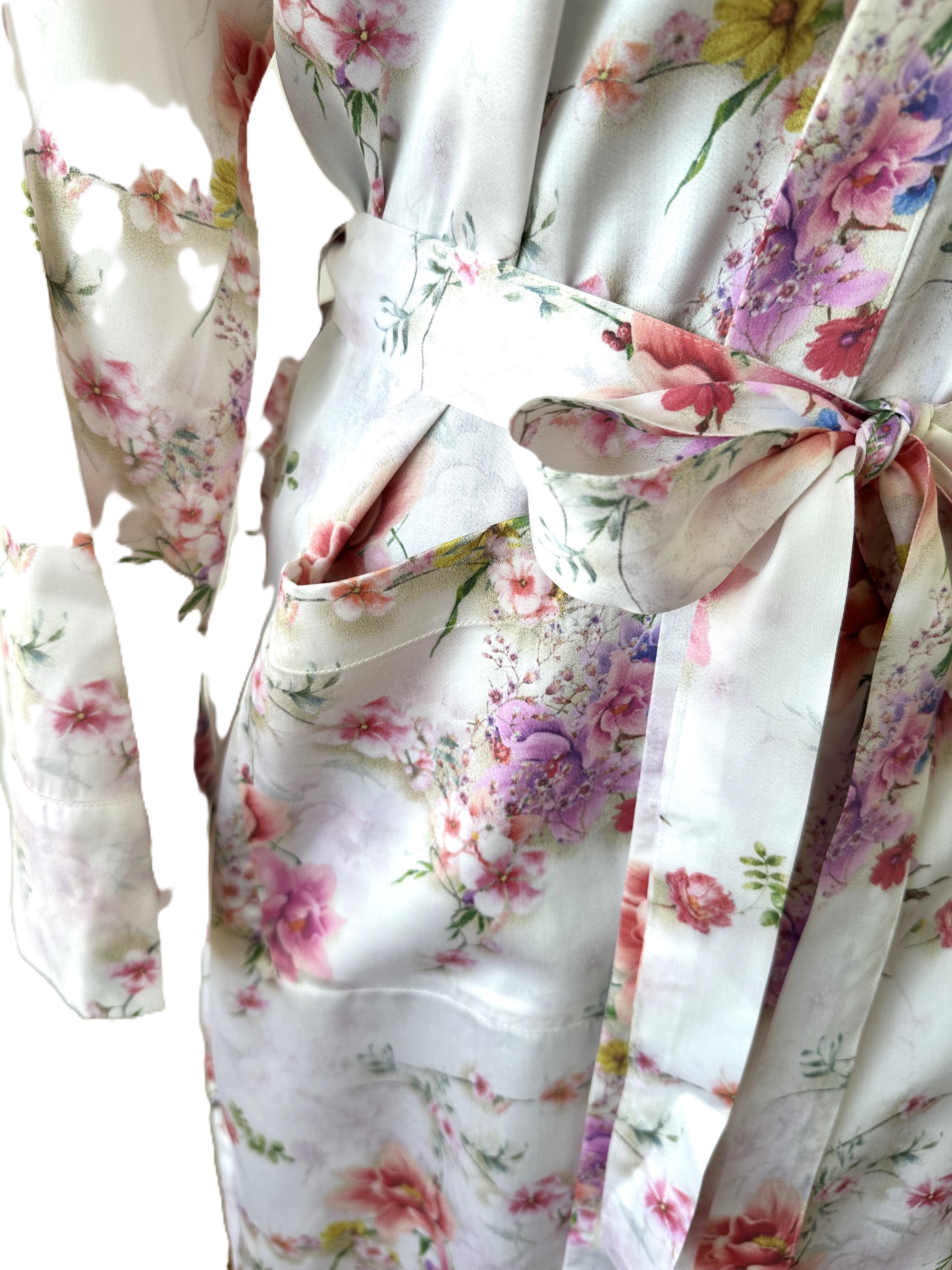 <transcy>Kimono Emilia, micromodal, 100% lyocell</transcy>
