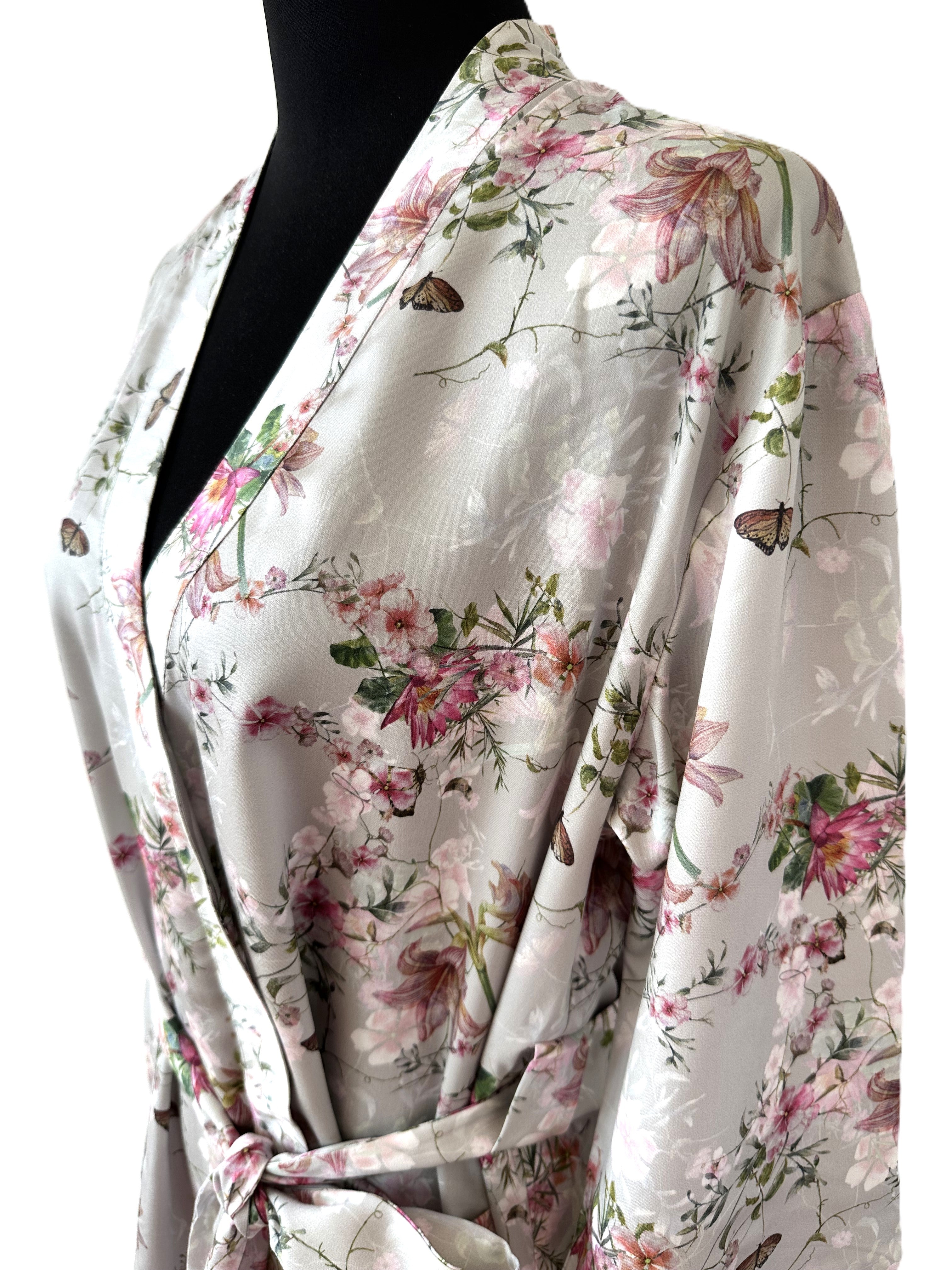 <transcy>Satin Kimono Crystal Peony 100% mercerized cotton satin 300 TC</transcy>