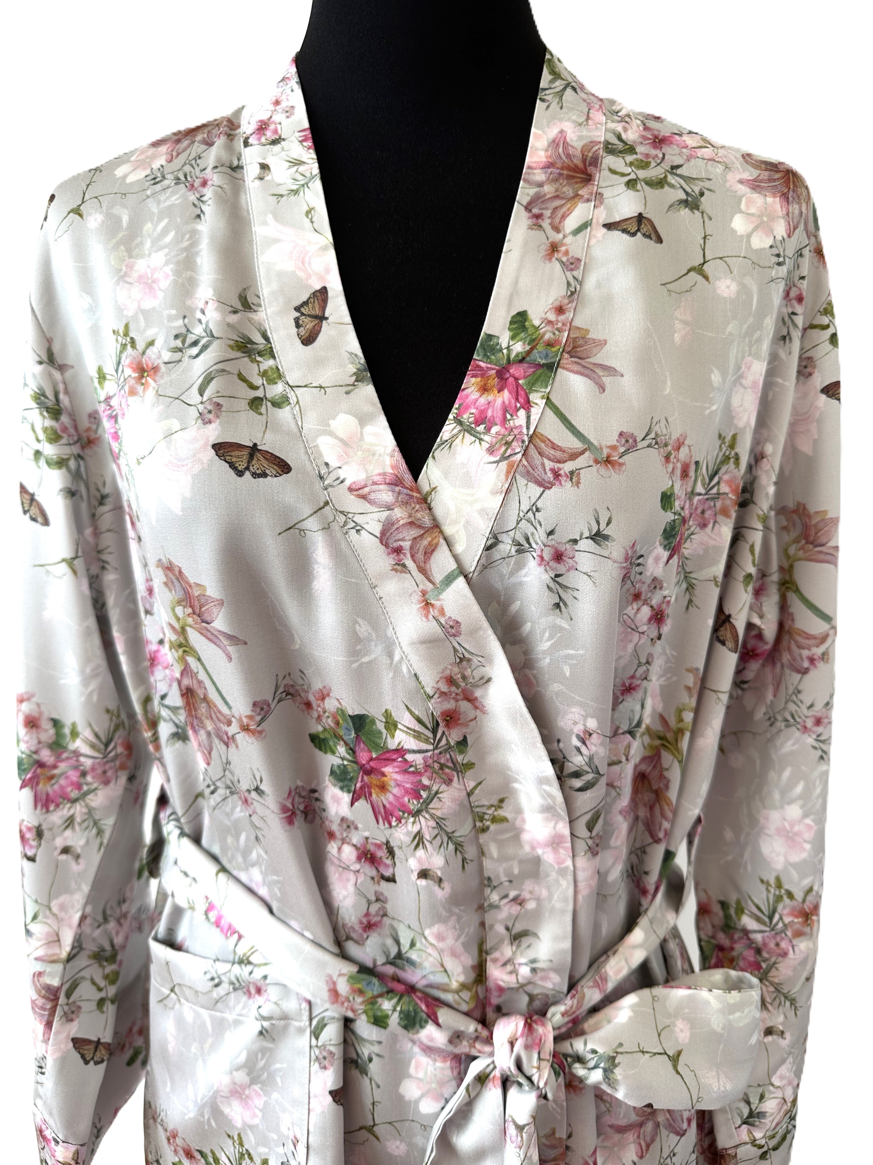 <transcy>Satin Kimono Crystal Peony 100% mercerized cotton satin 300 TC</transcy>