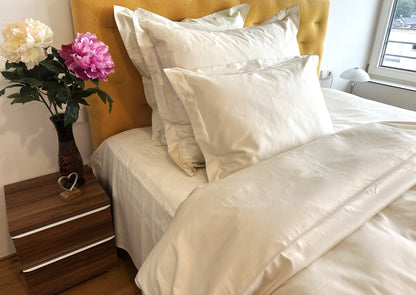 Bettwäsche Set Uni Champagne 100% mercerisierte Baumwolle Satin 300 TC bügelleicht