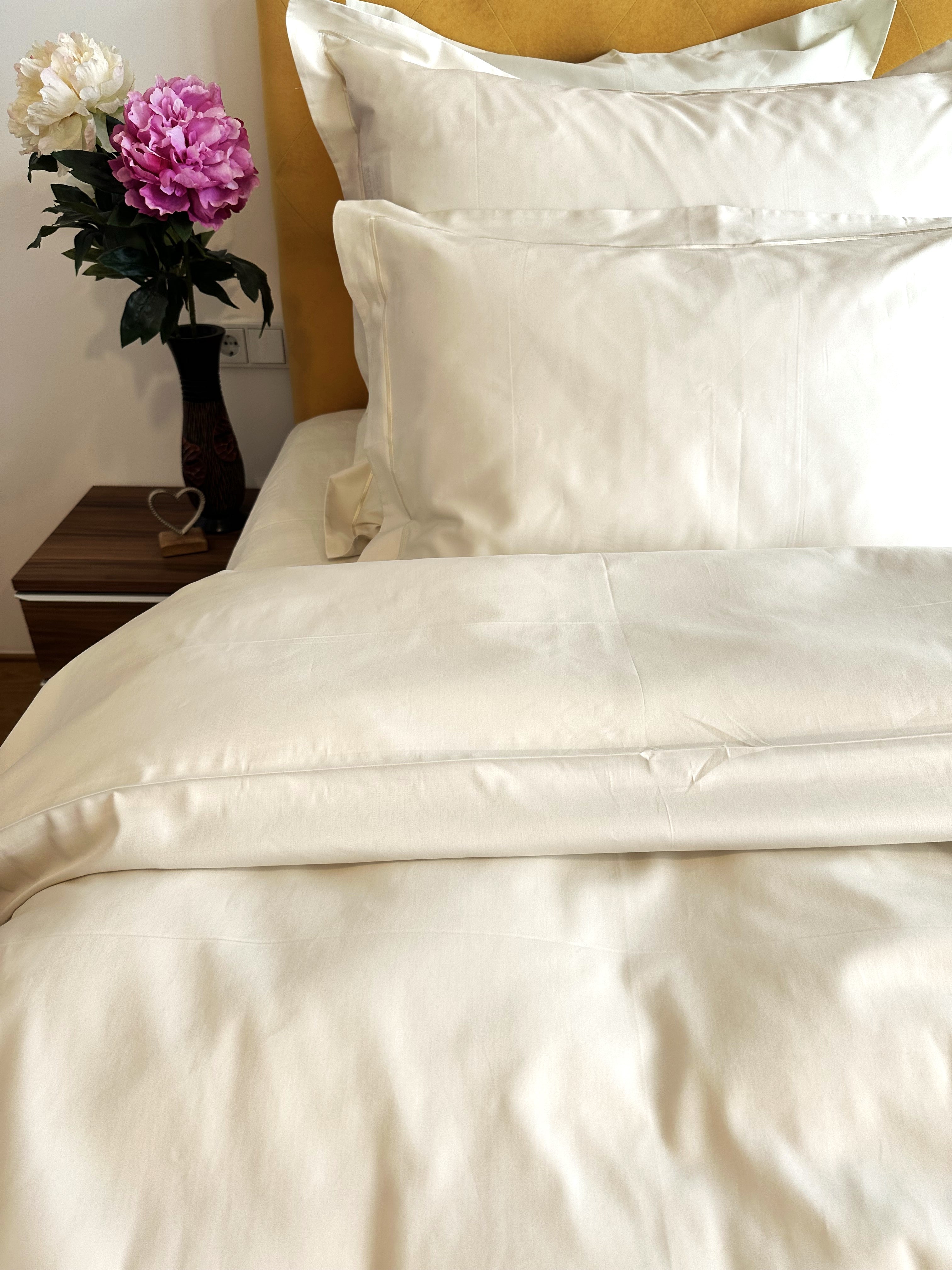 Bettwäsche Set Uni Champagne 100% mercerisierte Baumwolle Satin 300 TC bügelleicht