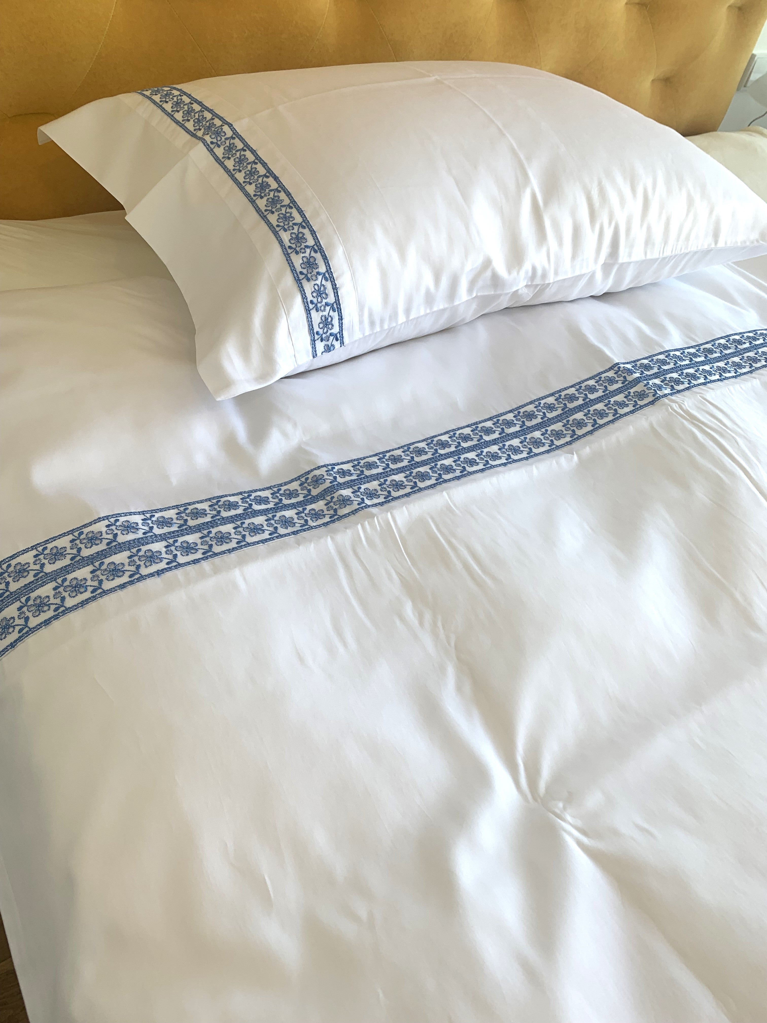Bettwäsche Set Blumenranke Blau 100% mercerisierte Baumwolle Satin 300 TC bügelleicht