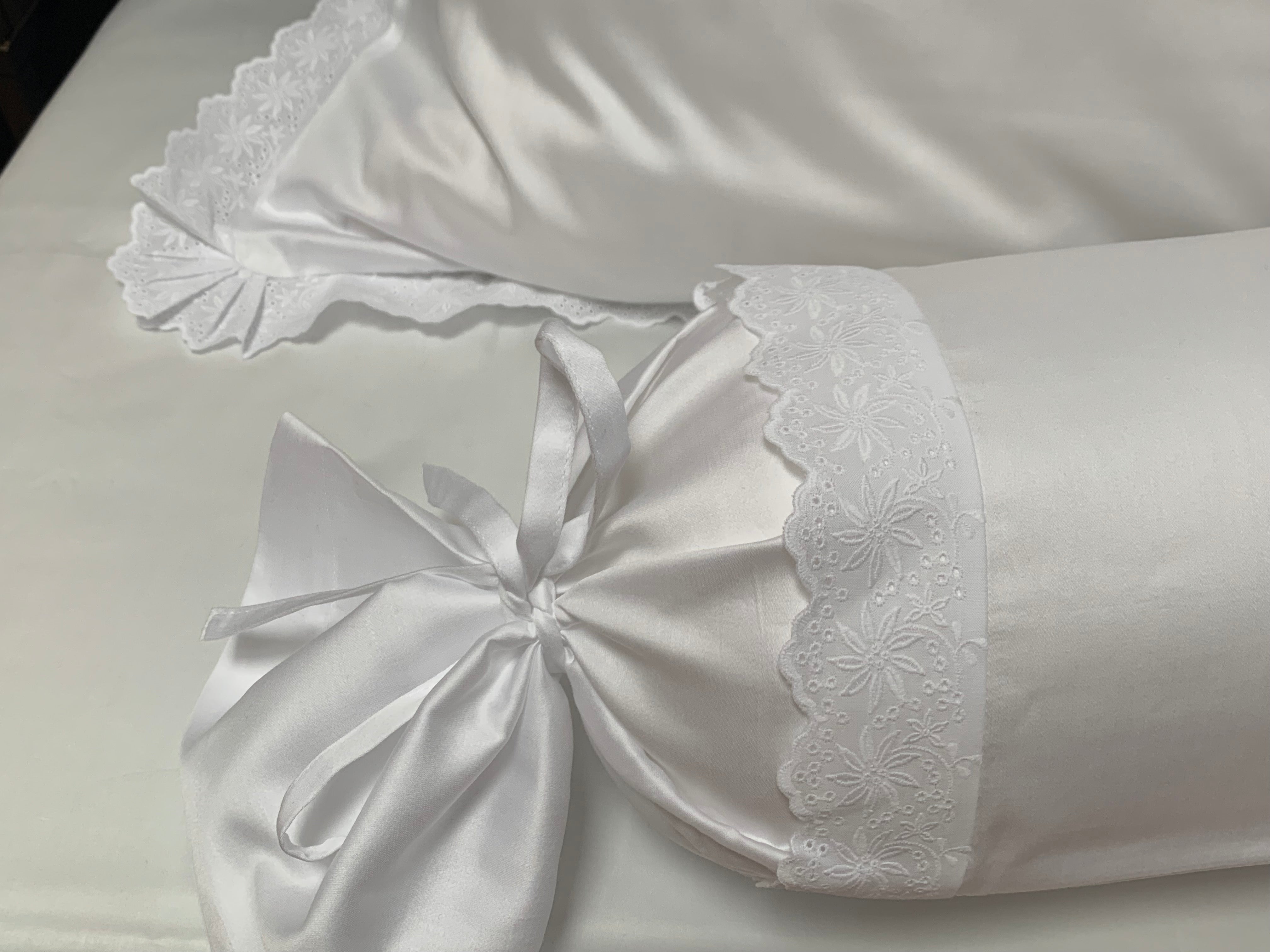 Bettwäsche Set Edelweiß Lace 100% mercerisierte Baumwolle Satin 300 TC bügelleicht