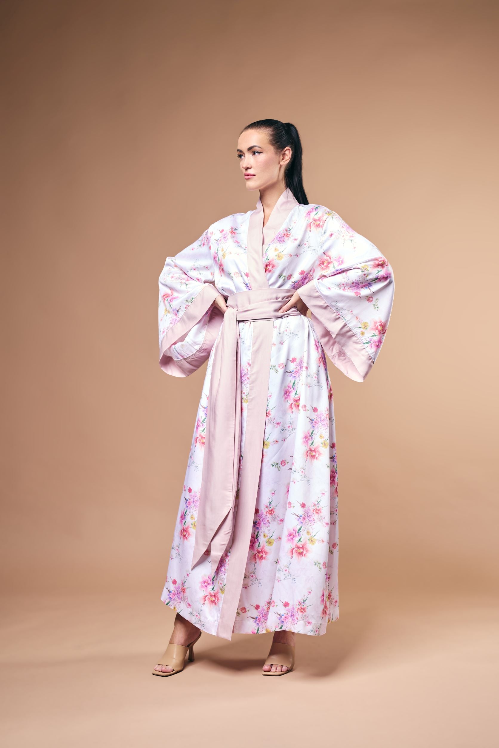 <transcy>Kimono Emilia, micromodal, 100% lyocell</transcy>