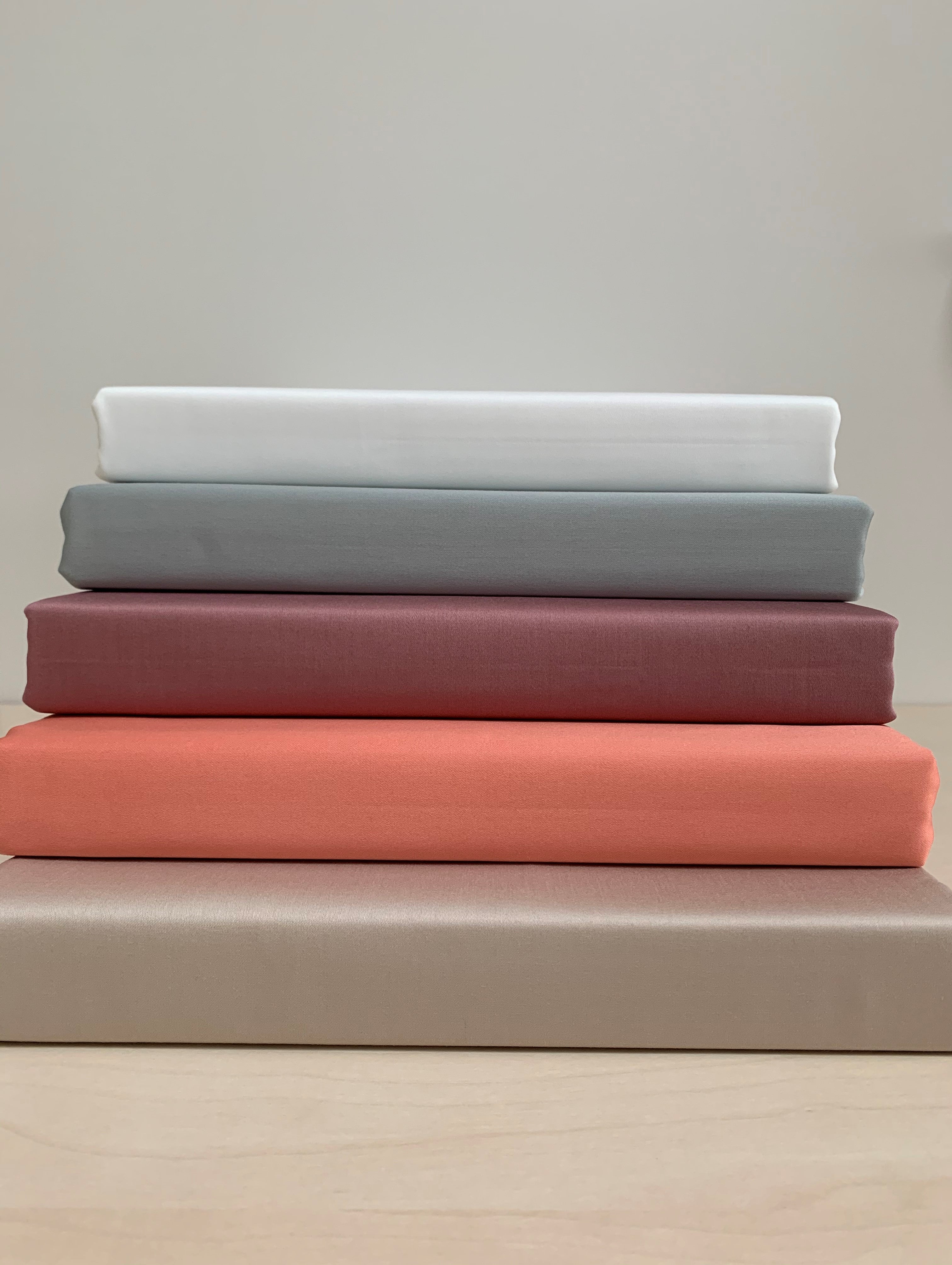<transcy>Bundle - 2 satin bedding sets + satin sheets</transcy>