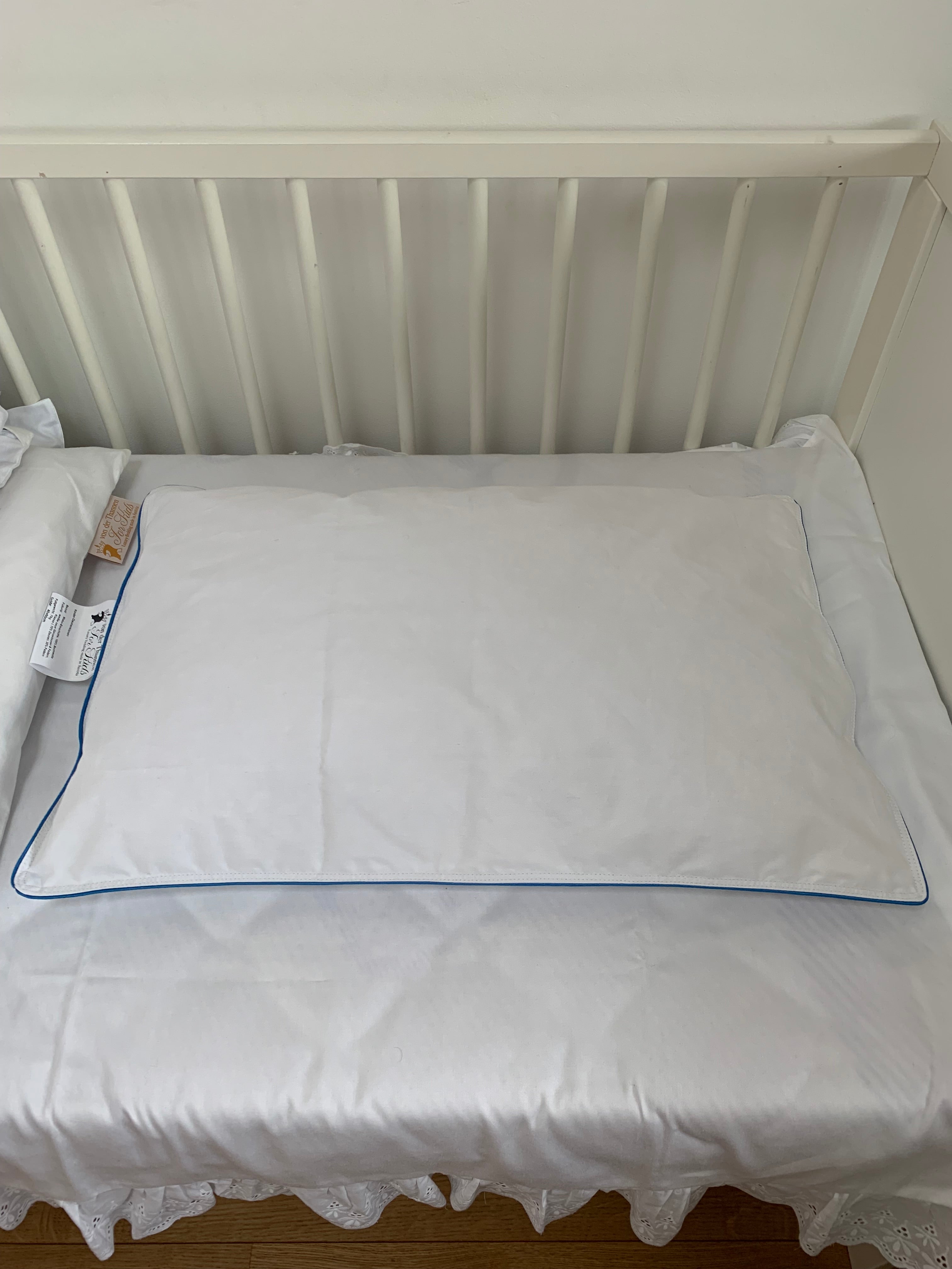 Down pillow children's pillow flat 40x60 cm